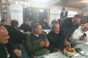 Κέρασε... ο Εκπρόσωπος!