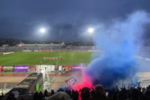Aτμόσφαιρα οι Παφίτες (βίντεο)
