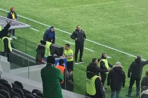 On-Field Review, πέναλτι και... 1-1