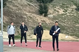(Φώτος) Στο στάδιο η ΑΕΛ 