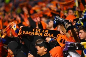 Για τα αδέλφια όλα/ΑΠΟΕΛ
