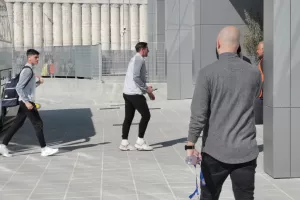 Βίντεο/Φωτορεπορτάζ από την άφιξη της ΑΕΛ