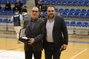 Ο Απόλλωνας τίμησε τον Πάρι Παπαέλληνα (φώτος)