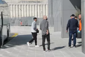 Βίντεο/Φωτορεπορτάζ από την άφιξη της ΑΕΛ