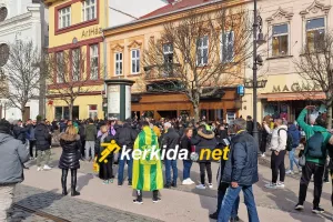 Ανεβαίνουν τα ντεσιμπέλ στο Κόσιτσε από τους AEKτζήδες (βίντεο/φώτος kerkida)
