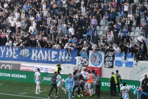 Μπροστά ο Απόλλωνας με Ντόνιο, ξέσπασμα με... Θύρα 1 (φώτος)