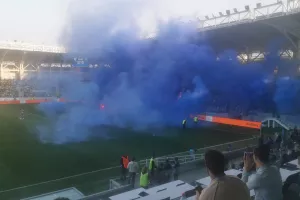 Ρίψη καπνογόνων από ΘΥΡΑ 1 προκάλεσε... καθυστέρηση (φώτος/βίντεο)