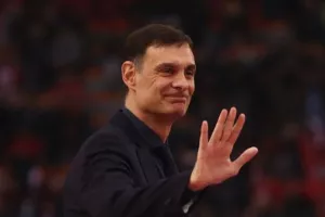 Μπαρτζώκας: "Μακάρι να γίνω Φέργκιουσον στον Ολυμπιακό-Ηθικό πλεονέκτημα οι Αγγελόπουλοι"