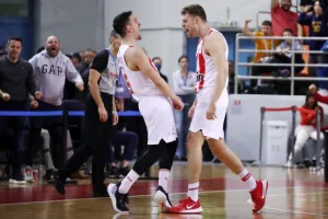 Βεζένκοφ: "Έχουμε άλλους δύο στόχους, τώρα μπαίνουμε στα σημαντικά"