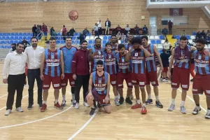 Ο Χάντι άρχισε να κάνει θόρυβο