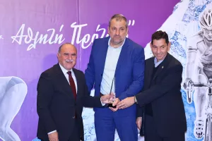H KOE βράβευσε τους κορυφαίους Έφηβους και Νεάνιδες 2022 (φώτος)