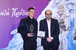 H KOE βράβευσε τους κορυφαίους Έφηβους και Νεάνιδες 2022 (φώτος)