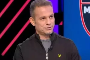 Ντέμης/"Δεν μπορεί να είναι δικαιολογία ότι έμεινε με 10 και δεν έκανε τελική"