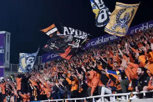 Ξανά... εκεί/ΑΠΟΕΛ