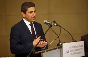 Αυγενάκης: «Ανακρίβειες στο δημοσίευμα για το Μουντιάλ, σε πρώιμο στάδιο οι επαφές»