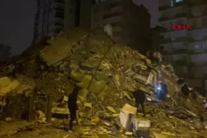 73 οι νεκροί στην Τουρκία - 111 οι νεκροί στη Συρία από τον φονικό σεισμό 7.7 ρίχτερ