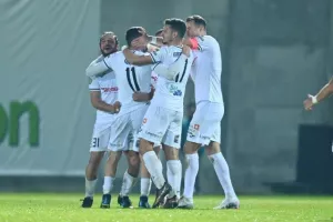 Δόξα - Καρμιώτισσα: Ανατροπή-ανάσα (φώτος)