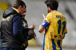 ΑΠΟΕΛ - Απόλλων: Χρυσό... γαλαζοκίτρινο τρίποντο με ανατροπή! (φώτος)