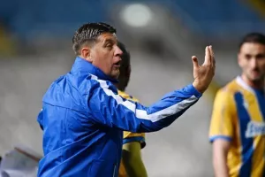 ΑΠΟΕΛ - Απόλλων: Χρυσό... γαλαζοκίτρινο τρίποντο με ανατροπή! (φώτος)