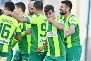 Καρμιώτισσα - ΑΕΚ: Κιτρινοπράσινο... πέρασμα στη Λεμεσό με τριάρα! (φώτος)