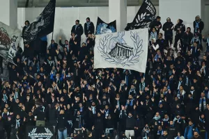 (Φωτορεπορτάζ) Ο κόσμος στο Απόλλων - Καρμιώτισσα