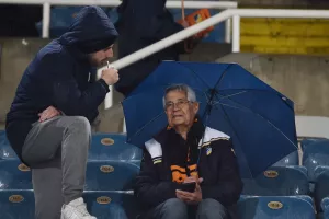 (ΦΩΤΟΣ) Οι ΑΠΟΕΛίστες στο ΓΣΠ με φουλ... εξοπλισμό 