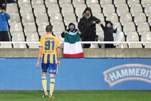 Με σημαία της Ιταλίας οι ΑΠΟΕΛίστες για χάρη του Μακέντα