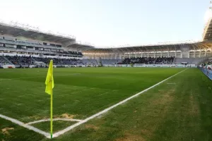 ΑΕΛ - ΑΕΚ: Της έσπασε το σερί και έμεινε... ζωντανή για εξάδα! (Φώτος)