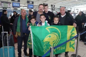 ΦΩΤΟΣ/Η ΑΕΚ πέταξε για την πρόκριση - Μαζί της το kerkida (φώτος)