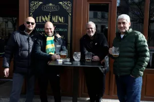 Βόλτα στο Κόσιτσε... οι ΑΕΚτζήδες με τους ποδοσφαιριστές (φώτος)