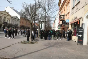Ανεβαίνουν τα ντεσιμπέλ στο Κόσιτσε από τους AEKτζήδες (βίντεο/φώτος kerkida)