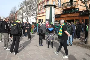 Ανεβαίνουν τα ντεσιμπέλ στο Κόσιτσε από τους AEKτζήδες (βίντεο/φώτος kerkida)