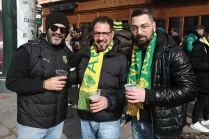 Ανεβαίνουν τα ντεσιμπέλ στο Κόσιτσε από τους AEKτζήδες (βίντεο/φώτος kerkida)