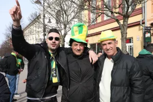 Ανεβαίνουν τα ντεσιμπέλ στο Κόσιτσε από τους AEKτζήδες (βίντεο/φώτος kerkida)
