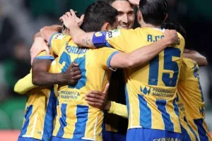 Ομόνοια - ΑΠΟΕΛ: Πήρε (ξανά) το αιώνιο και ανέβηκε κορυφή! (φώτος)