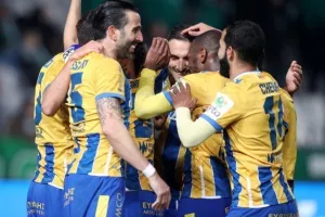 Ομόνοια - ΑΠΟΕΛ: Πήρε (ξανά) το αιώνιο και ανέβηκε κορυφή! (φώτος)
