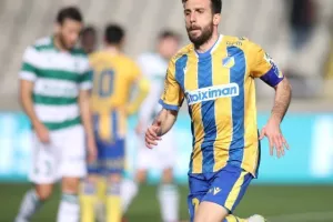 Ομόνοια - ΑΠΟΕΛ: Πήρε (ξανά) το αιώνιο και ανέβηκε κορυφή! (φώτος)
