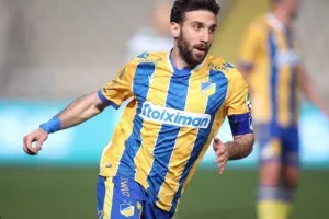 Ομόνοια - ΑΠΟΕΛ: Πήρε (ξανά) το αιώνιο και ανέβηκε κορυφή! (φώτος)