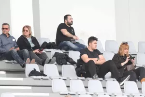(Φωτορεπορτάζ) Ο κόσμος στο Απόλλων - ΑΕΚ