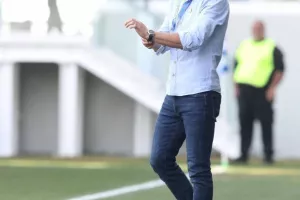 Απόλλων - ΑΕΚ: Τεράστια νίκη με 10 παίκτες, ο Ουάρντα στο 97' "κλείδωσε" την εξάδα! (φώτος)