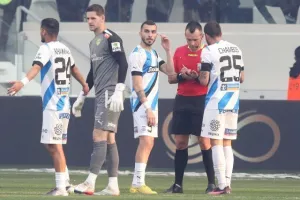Απόλλων - ΑΕΚ: Τεράστια νίκη με 10 παίκτες, ο Ουάρντα στο 97' "κλείδωσε" την εξάδα! (φώτος)