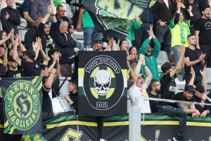 (Φωτορεπορτάζ) Ο κόσμος στο Απόλλων - ΑΕΚ