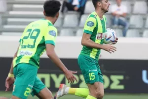 Απόλλων - ΑΕΚ: Τεράστια νίκη με 10 παίκτες, ο Ουάρντα στο 97' "κλείδωσε" την εξάδα! (φώτος)