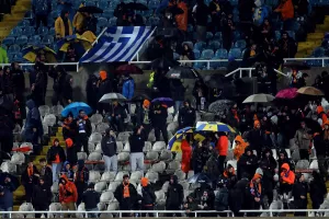 (ΦΩΤΟΣ) Οι ΑΠΟΕΛίστες στο ΓΣΠ με φουλ... εξοπλισμό 