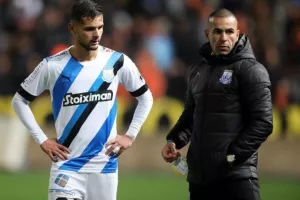 ΑΠΟΕΛ - Απόλλων: Χρυσό... γαλαζοκίτρινο τρίποντο με ανατροπή! (φώτος)