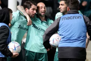 Ομόνοια - ΑΠΟΕΛ: Το γύρισε με δέκα παίκτες και πήρε προβάδισμα! (φώτος)