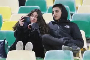 ΦΩΤΟΣ/Ο κόσμος στο ΑΕΚ-Ντνίπρο