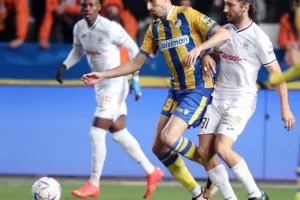 ΑΠΟΕΛ - Δόξα: Έχασε την ευκαιρία να ανέβει κορυφή... (φώτος)