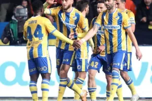 ΑΠΟΕΛ - Δόξα: Έχασε την ευκαιρία να ανέβει κορυφή... (φώτος)