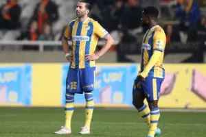 ΑΠΟΕΛ - Δόξα: Έχασε την ευκαιρία να ανέβει κορυφή... (φώτος)